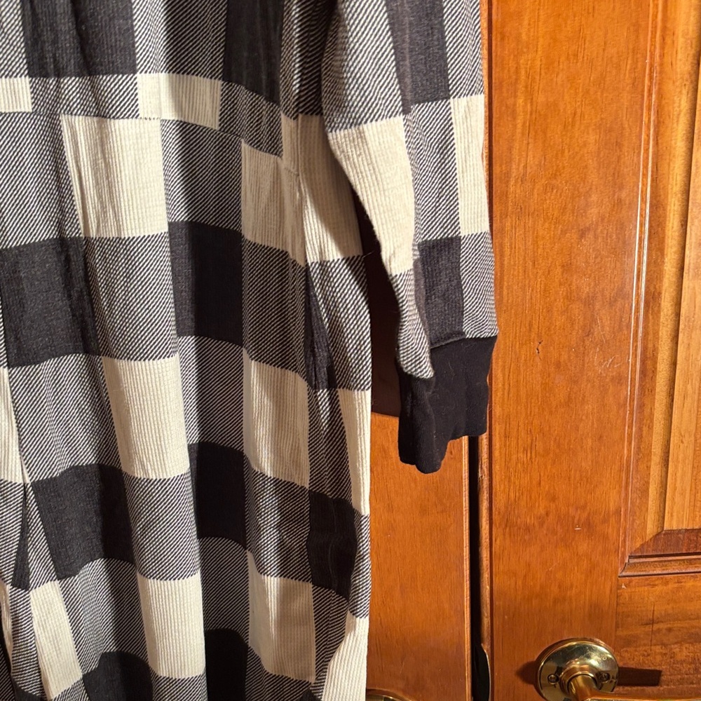 Old Navy Black and White Buffalo Check Women's One-Piece Pajama Romper - Picture 9 of 10
